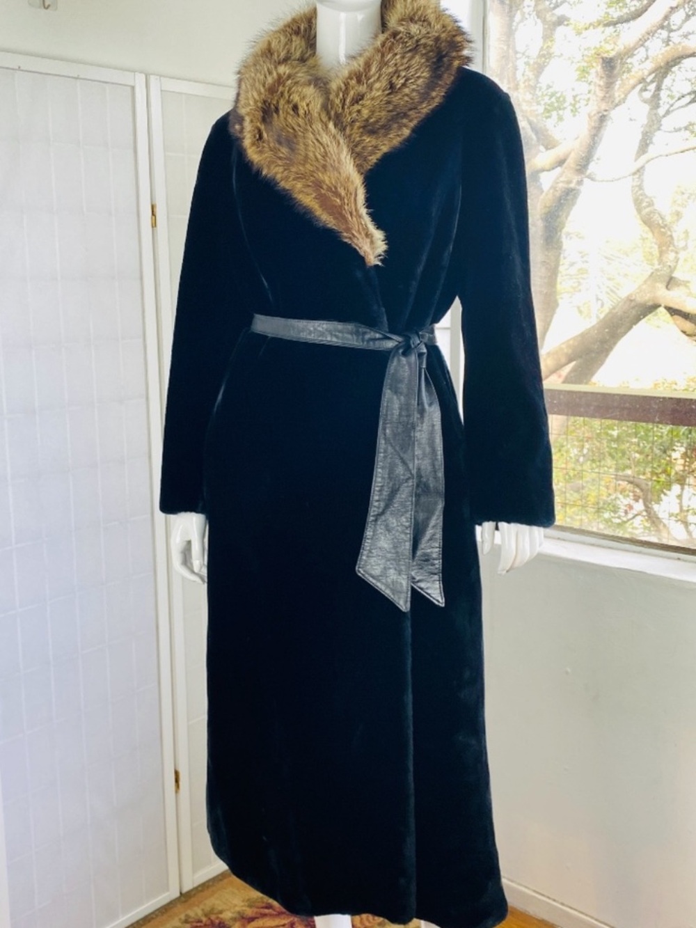 Vintage Borgazia Black Velvet fur  Coat with Brown mink Fur Collar